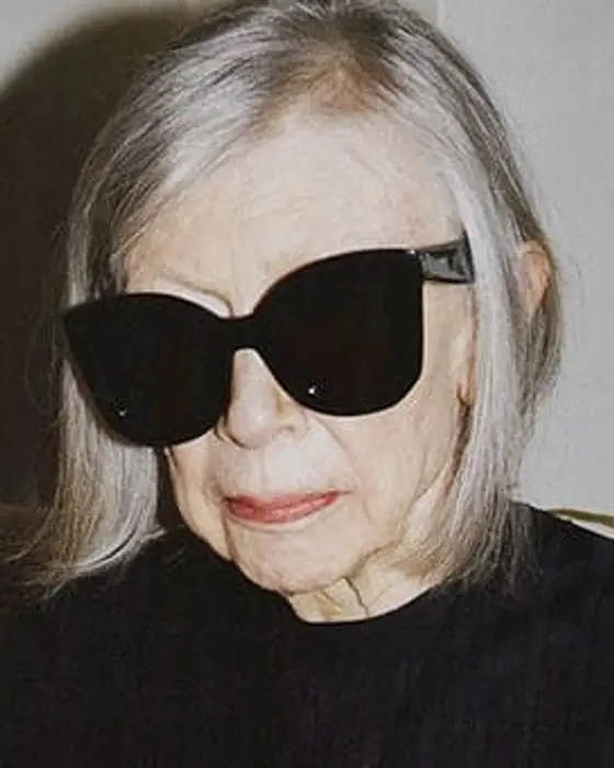 צילום קמפיין של משקפי Celine